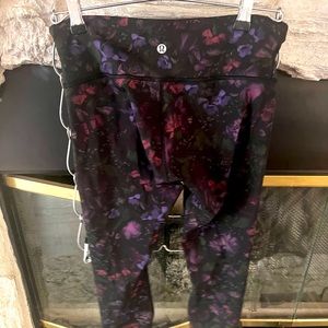 Size 4 Lululemon leggings.